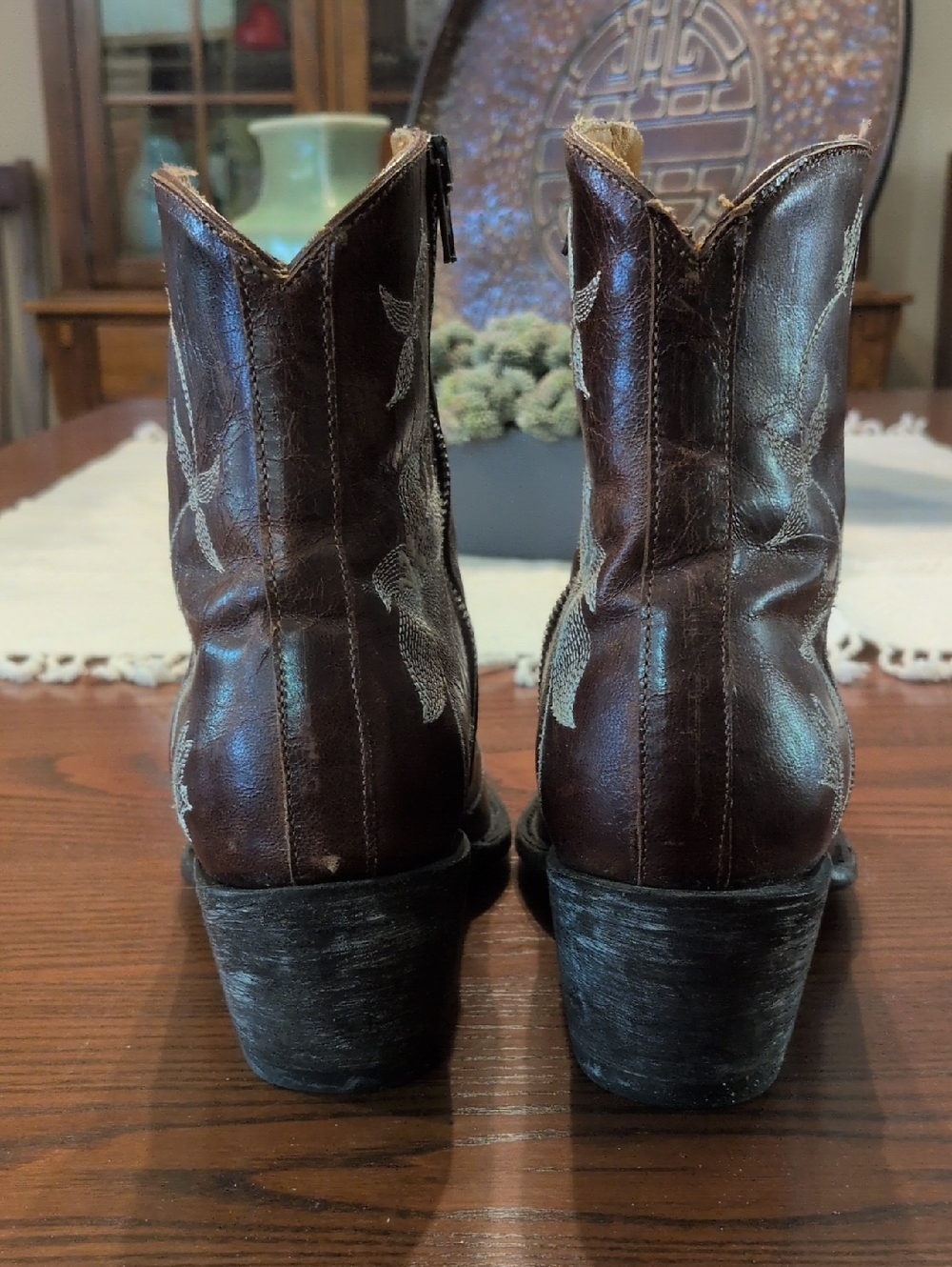 Old Gringo 9 Flora Loca Booties with White Floral Embroidery - Picture 7 of 11